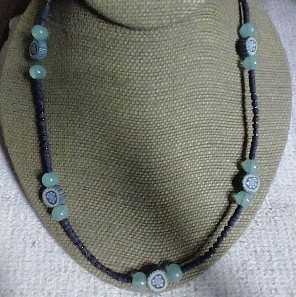 Green black stretch beaded flower ๐ธ floral necklace